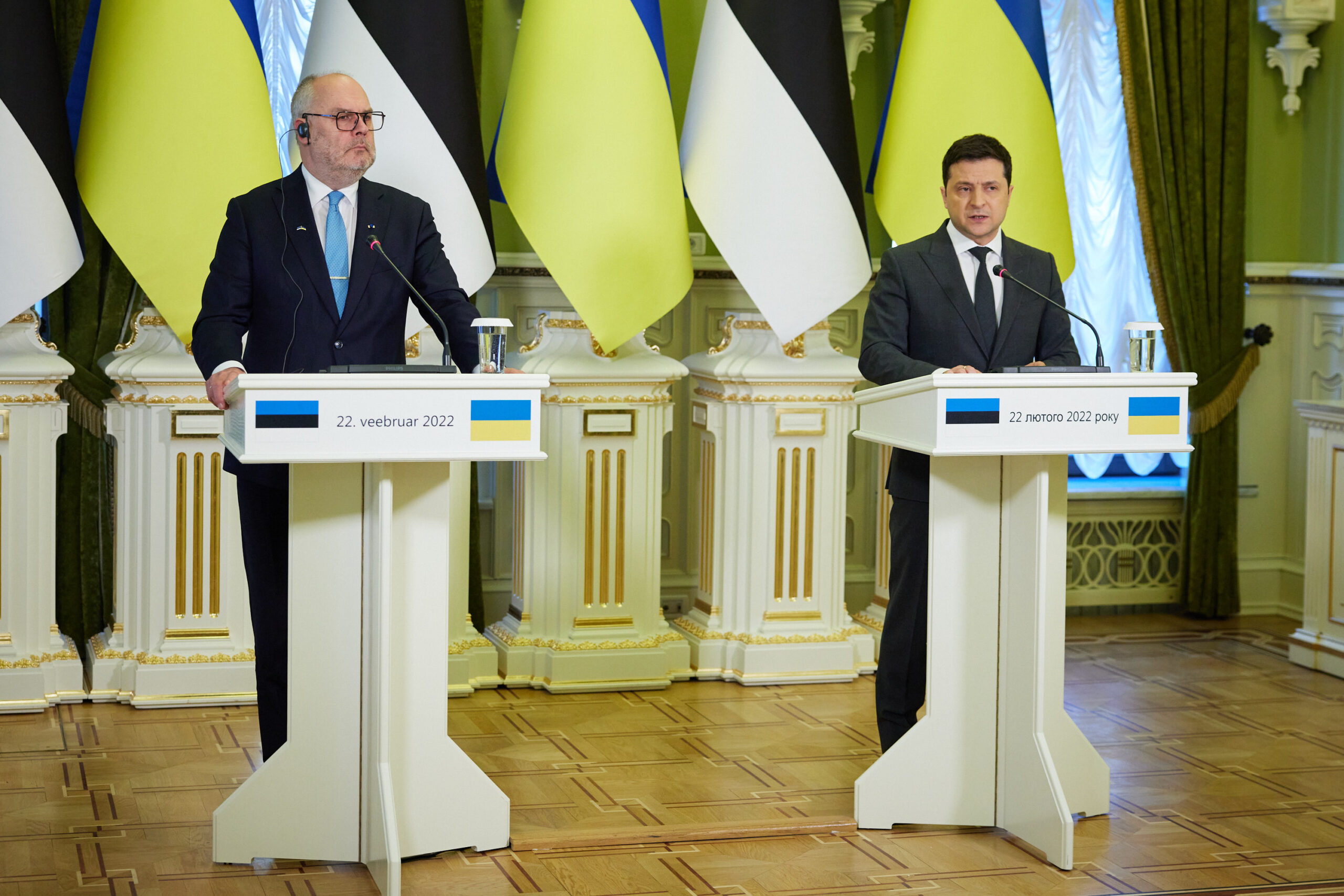 Rencontre entre le président estonien, Alar Karis, et le président ukrainien Volodymyr Zelensky à Kiev, le 22 février 2022 à Kiev.