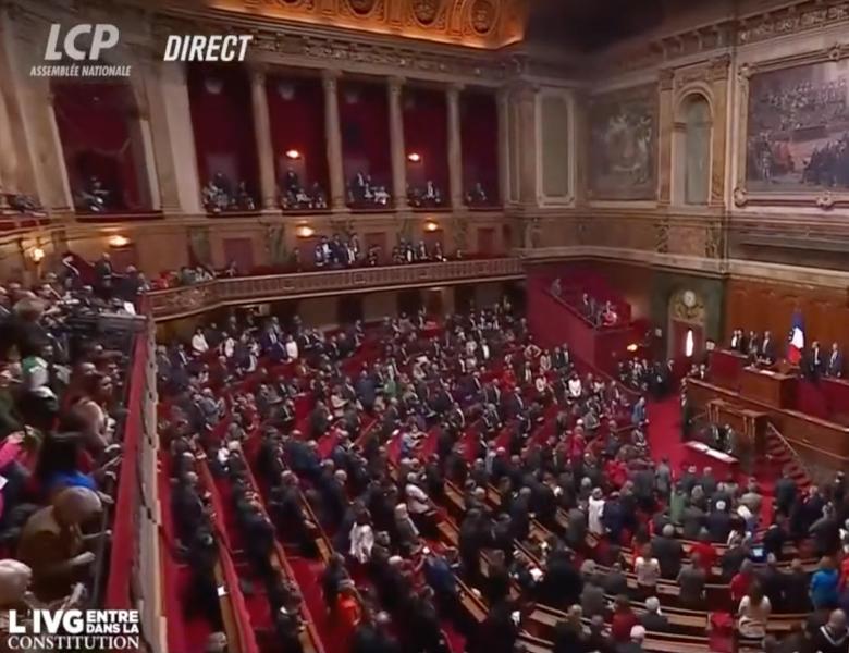 Capture d'écran de la diffusion du vote au Congrès. Château de Versailles, 4 mars 2024. Crédit : LCP